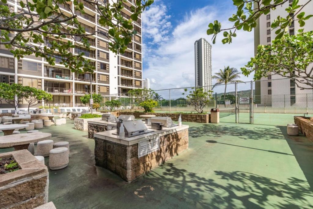호놀룰루 Waikiki Banyan W-Ocean Views With Free Parking! 아파트 외부 사진