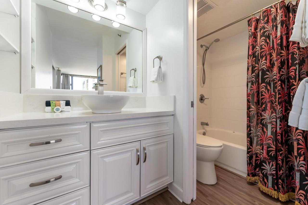 호놀룰루 Waikiki Banyan W-Ocean Views With Free Parking! 아파트 외부 사진